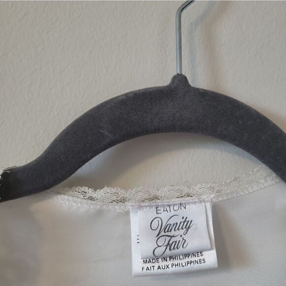 Vintage White Embroidered Robe/Cardigan - Picture 6 of 7